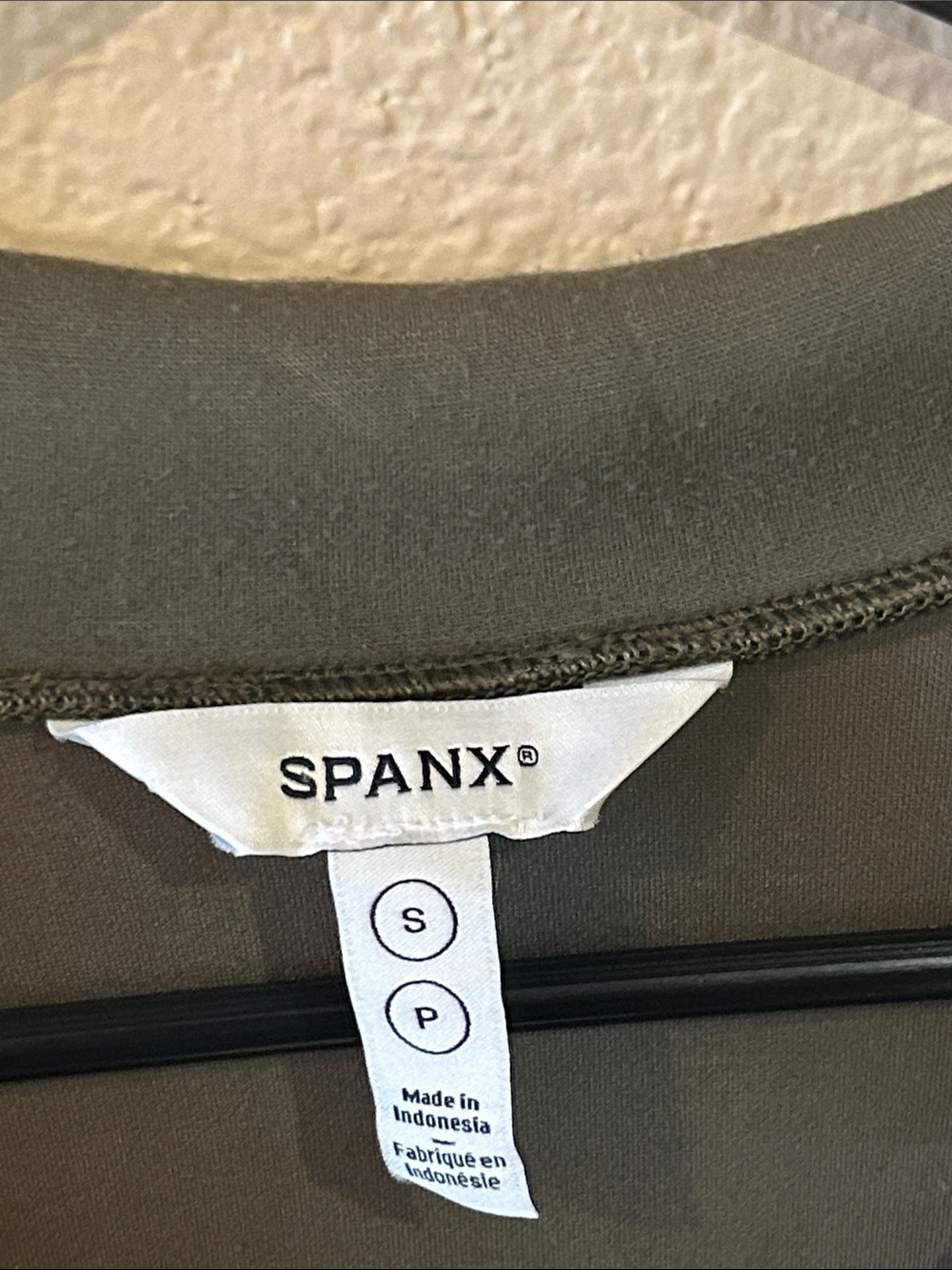 SPANX Olive Green Crop Zip Up Jacket Small Petite Athleisure Sculpt Activewear - Picture 2 of 5